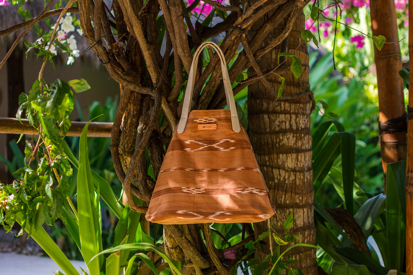 Ikat Triangle Tote Natural Colorway